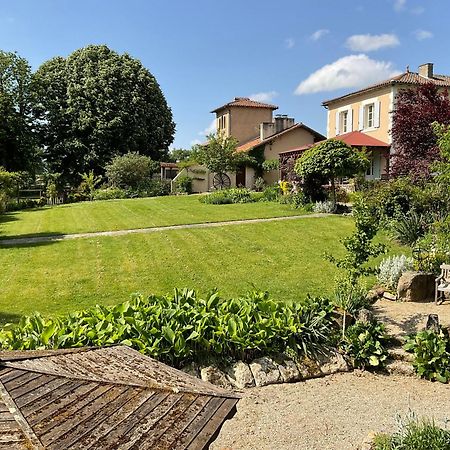 Maison d'hôtes La Grange Terrou à Saint-Germain-de-Confolens Extérieur photo