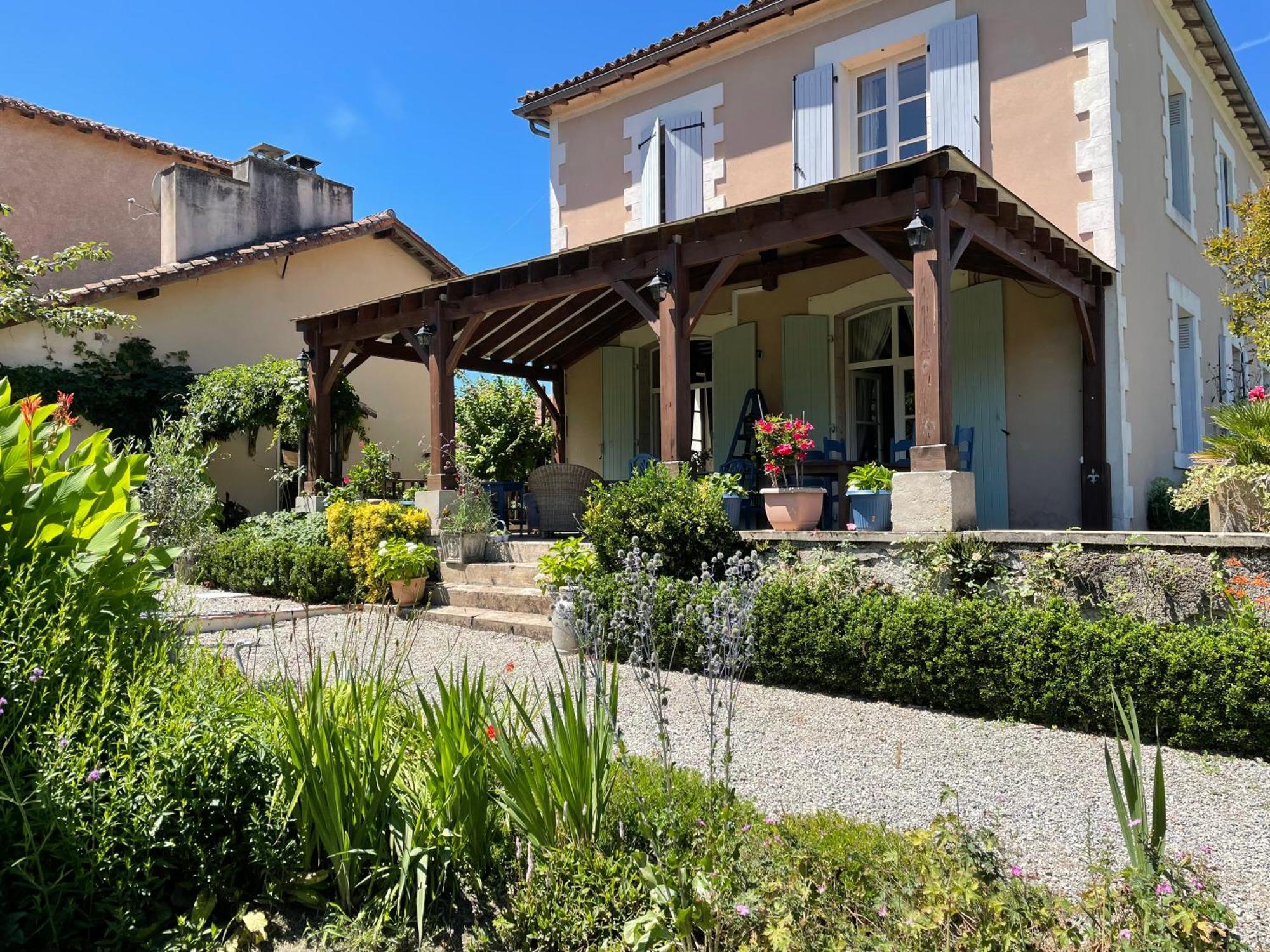 Maison d'hôtes La Grange Terrou à Saint-Germain-de-Confolens Extérieur photo